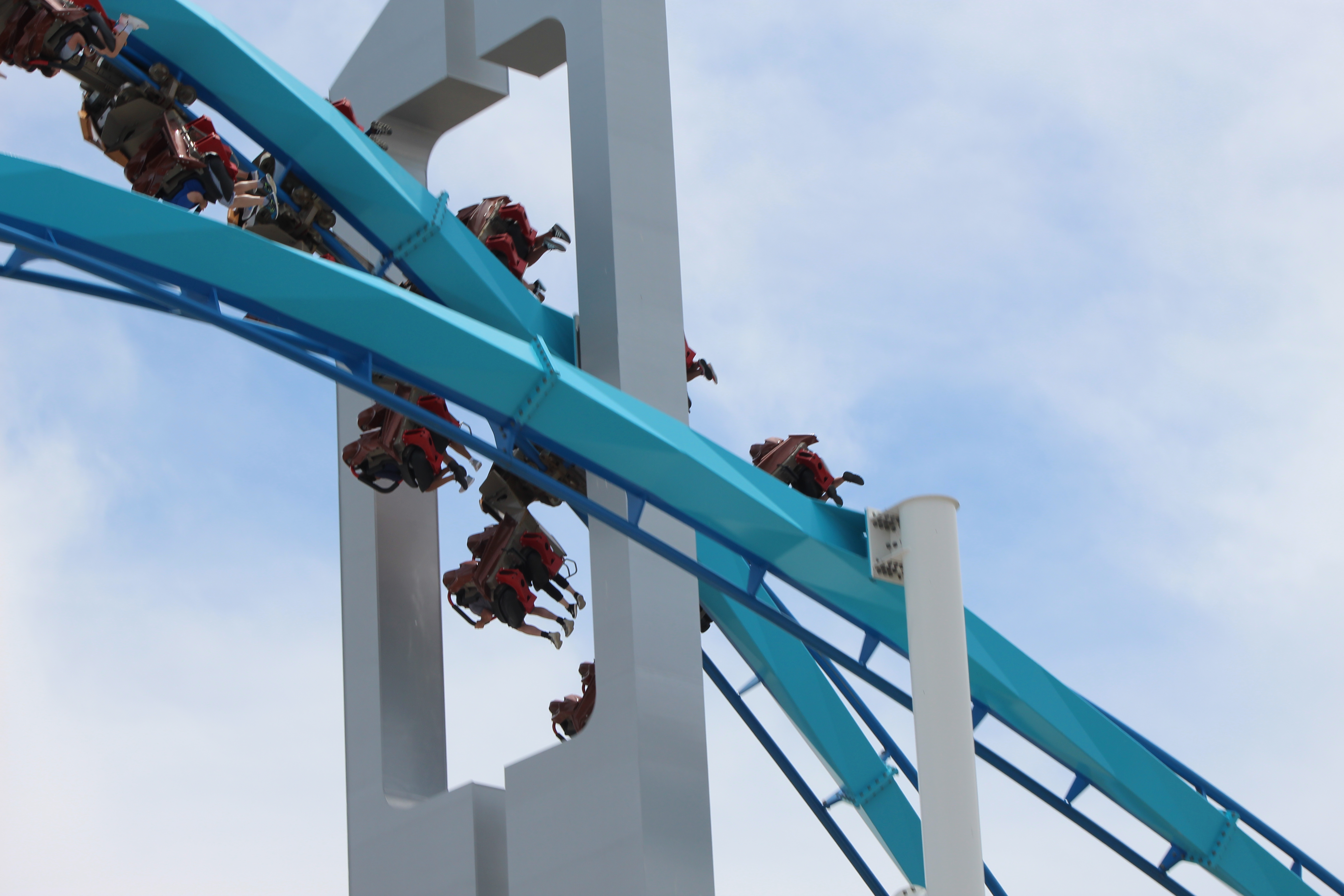 See pictures of Cedar Point's GateKeeper roller coaster - Big Theme Parks